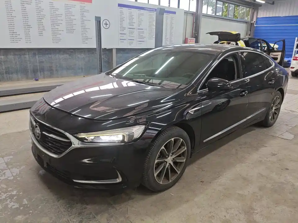 Buick LaCrosse 2019 — фото 1