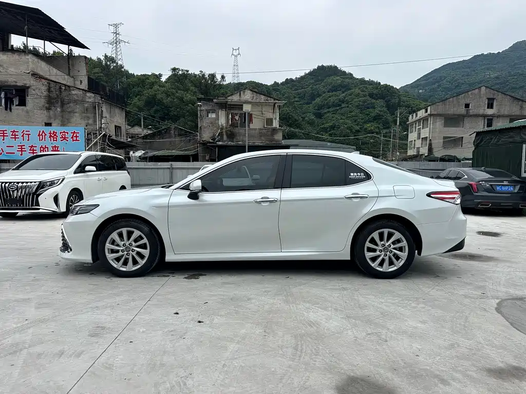 Toyota Camry 2023