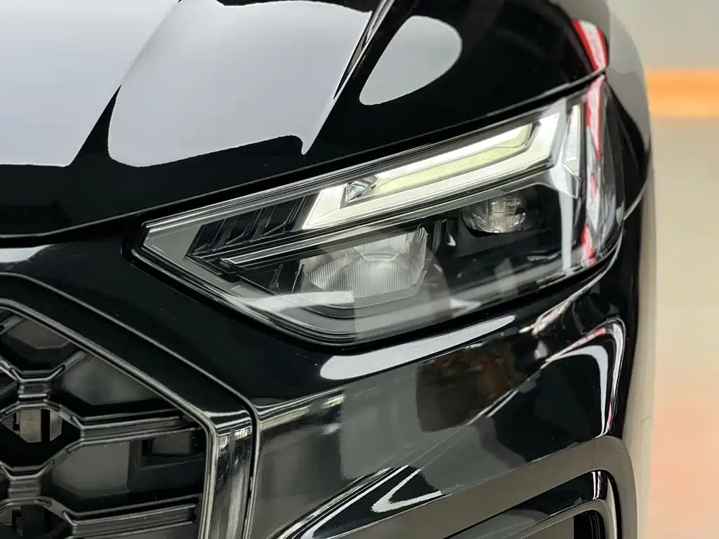 Audi Q5L 2023 — фото 17