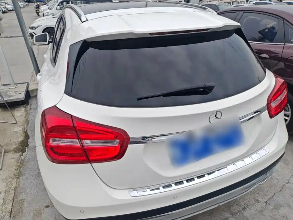 Mercedes-Benz GLA 2016