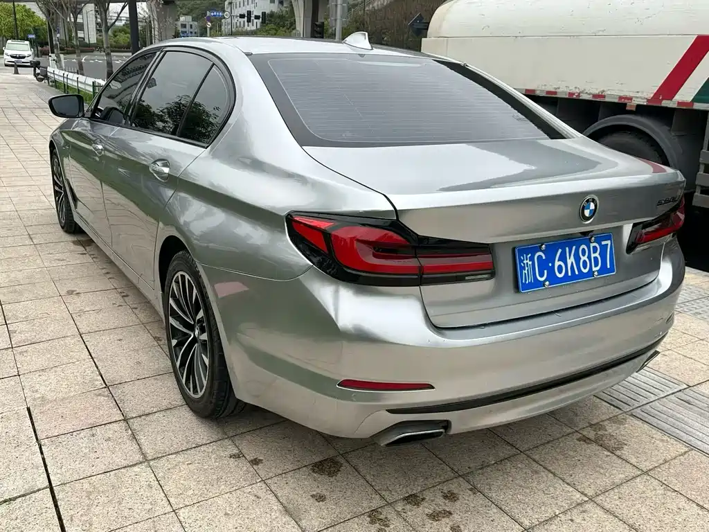 BMW 5 Series 2018 — фото 7
