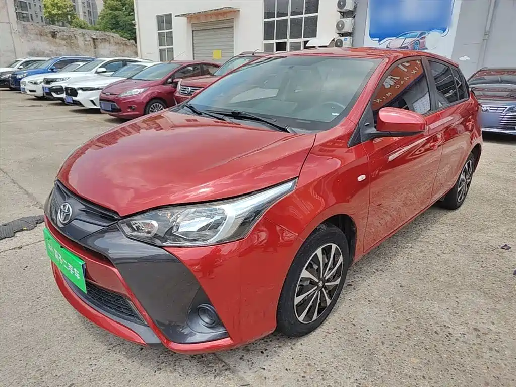 Toyota Yaris L 2017 — фото 2