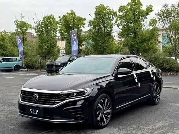 Volkswagen Passat 2024