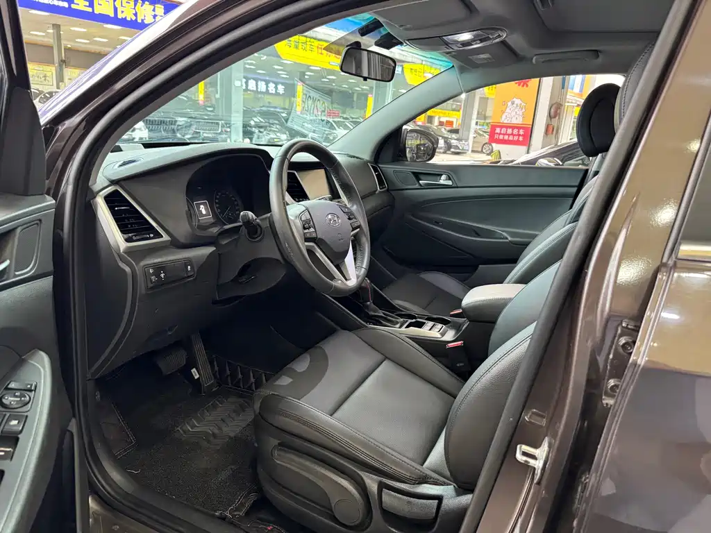 Hyundai Tucson 2016 — фото 8