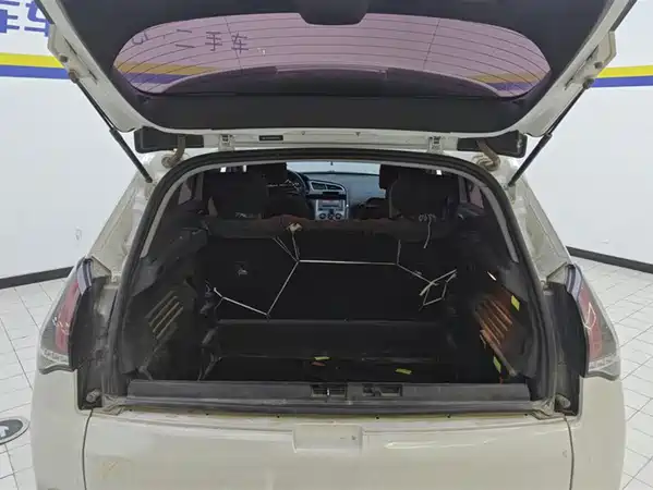 Peugeot 3008 2016