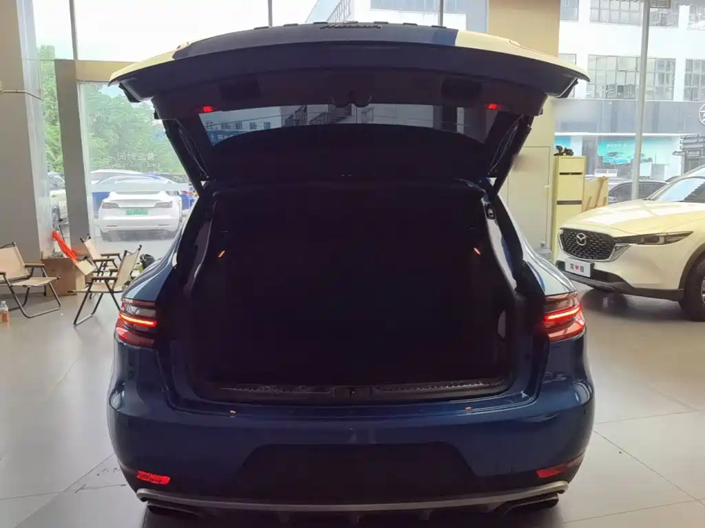 Porsche Macan 2016 — фото 19