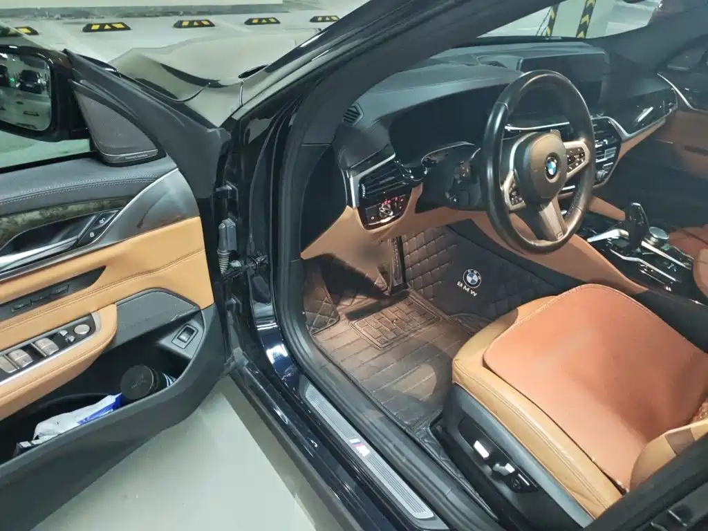 BMW 6 Series GT 2022 — фото 14