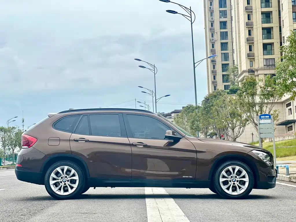 BMW X1 2014 — фото 16