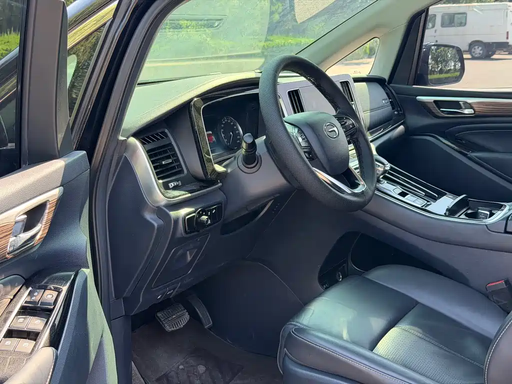 GAC Motor Trumpchi M8 2021 — фото 13