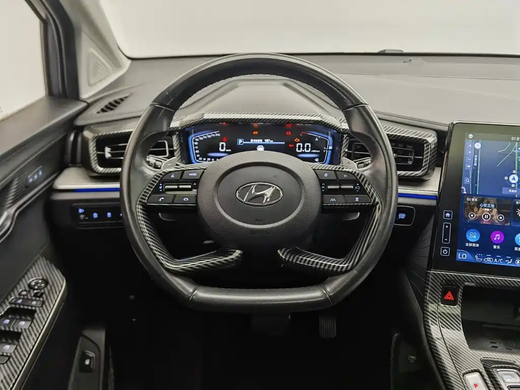 Hyundai Custin 2022 — фото 11