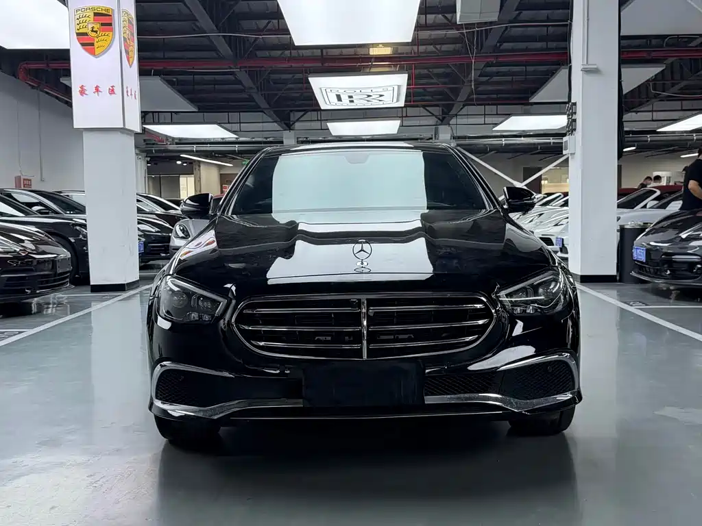 Mercedes-Benz E-Class 2023 — фото 2