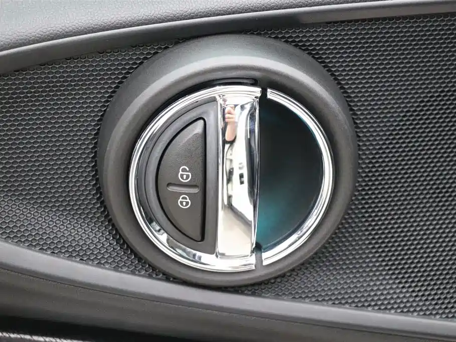 MINI Clubman 2020 — фото 11