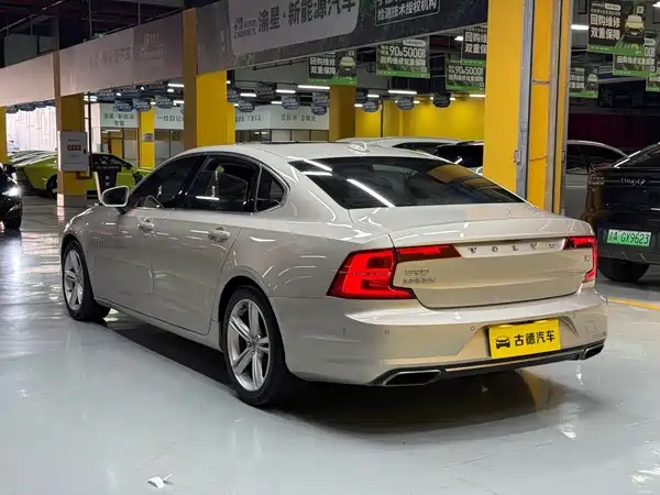 Volvo S90 2017