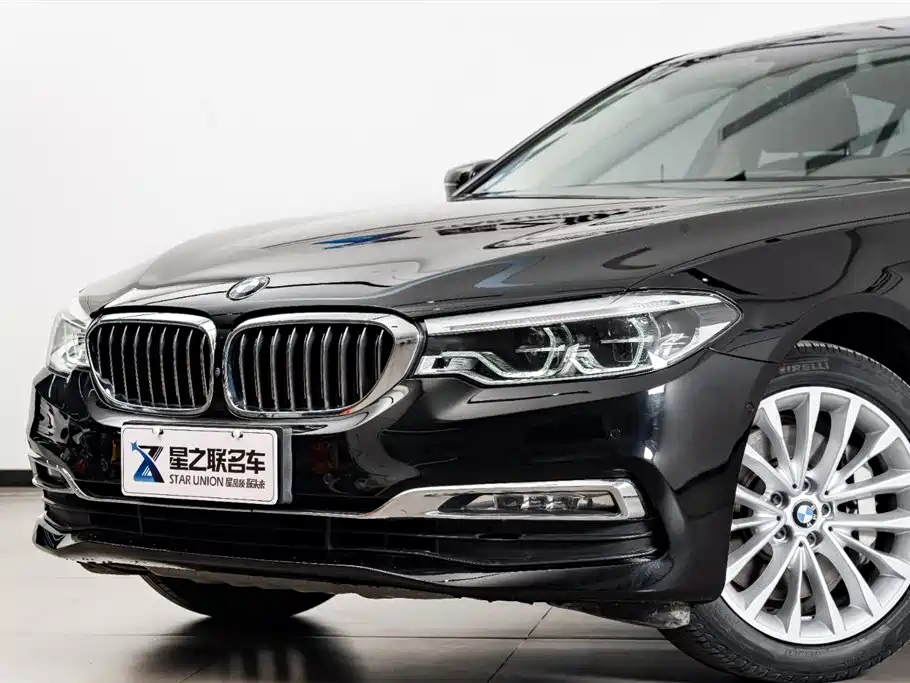 BMW 5 Series 2020 — фото 3