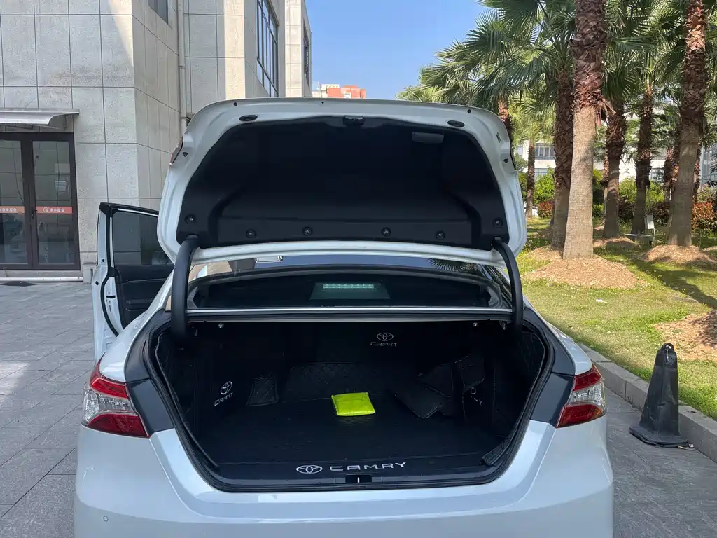 Toyota Camry 2024 — фото 14