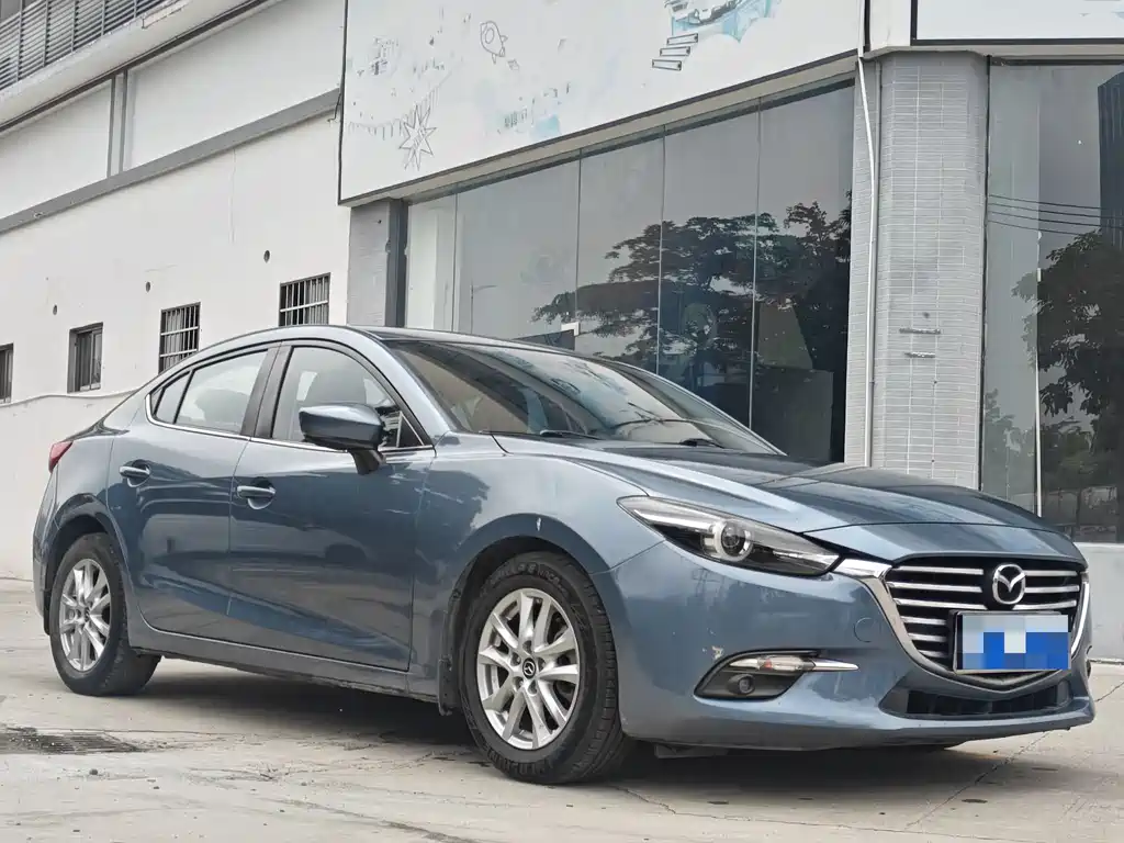 Mazda 3 Axela 2018 — фото 3