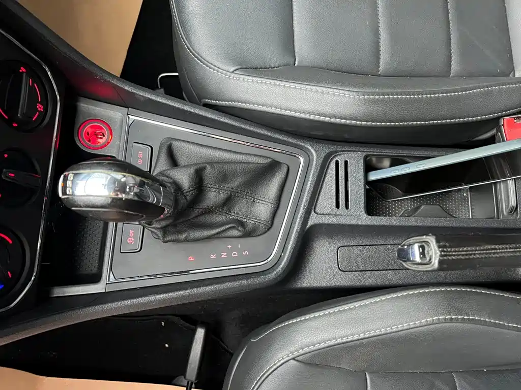 Volkswagen Gran Lavida 2016 — фото 13