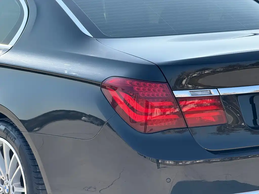 BMW 7 Series 2015 — фото 13