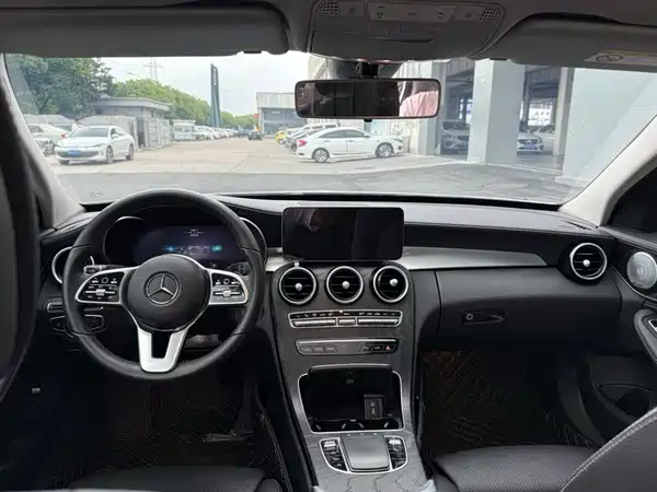 Mercedes-Benz C-Class 2019