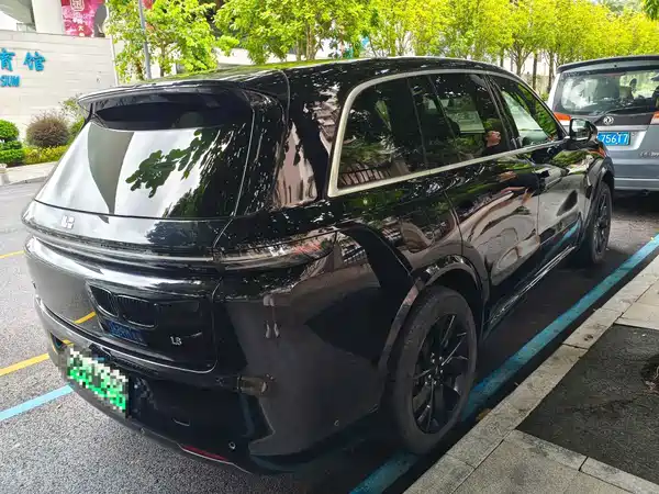 Li Auto L8 2024