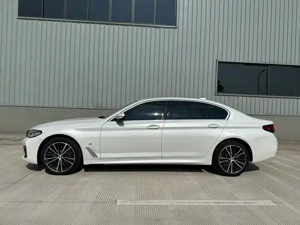 BMW 5 Series 2023