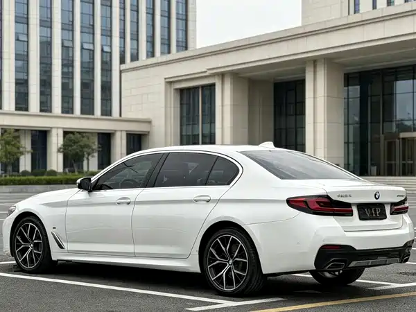 BMW 5 Series 2022