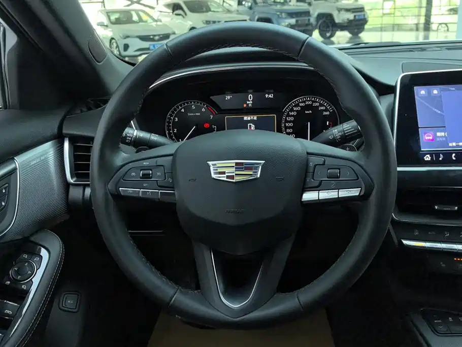 Cadillac CT5 2023 — фото 15