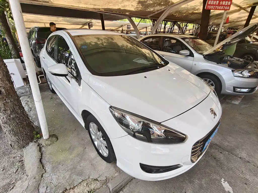 Peugeot 308 2014