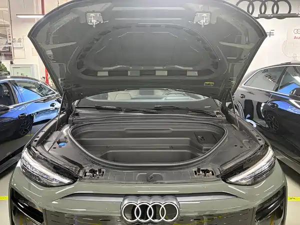 Audi Q6L E-Tron 2025