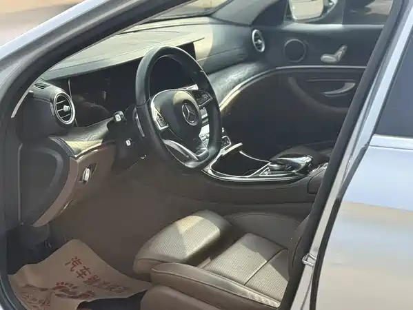 Mercedes-Benz E-Class 2016