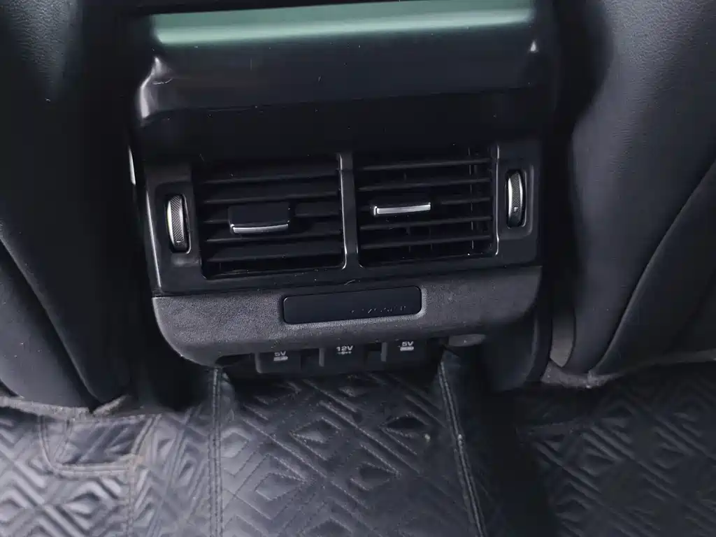 Land Rover Range Rover Evoque 2021 — фото 11