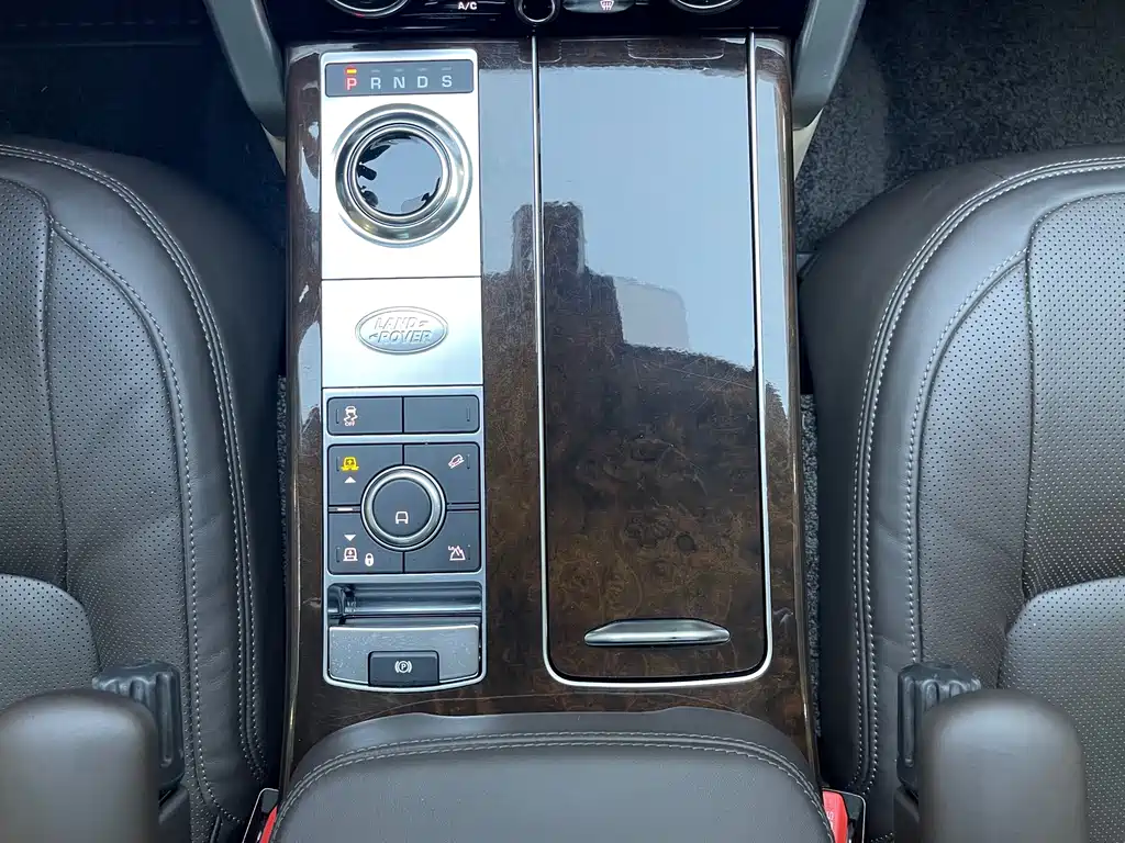 Land Rover Range Rover 2022 — фото 16