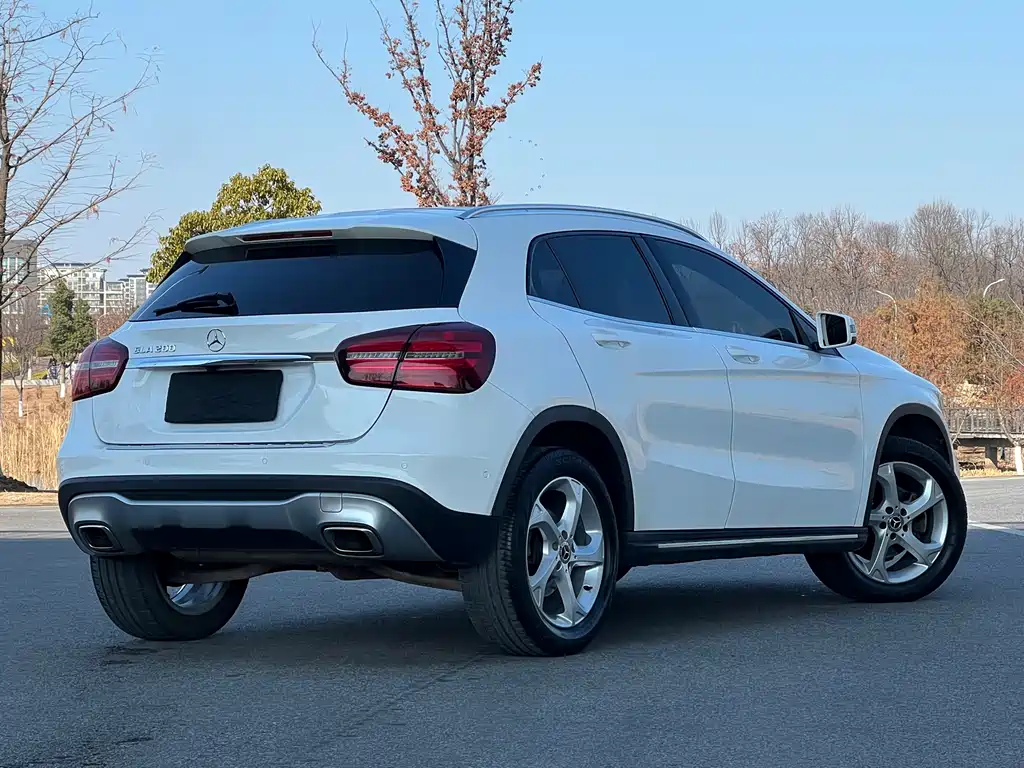 Mercedes-Benz GLA 2017 — фото 20