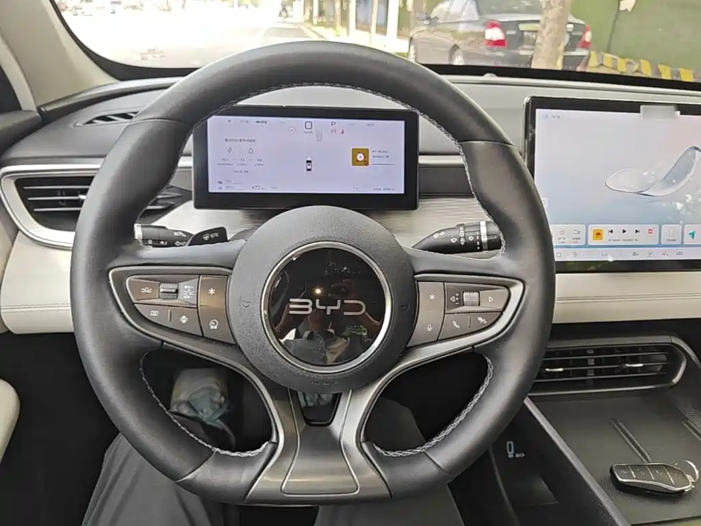BYD Seal 05 DM-i 2025 — фото 11