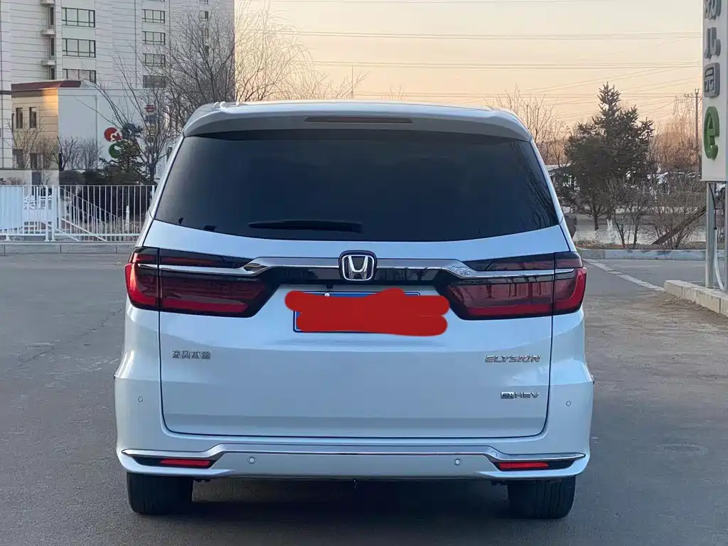 Honda Elysion 2025