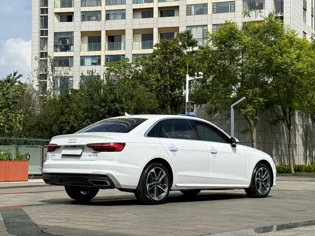 Audi A4L 2022