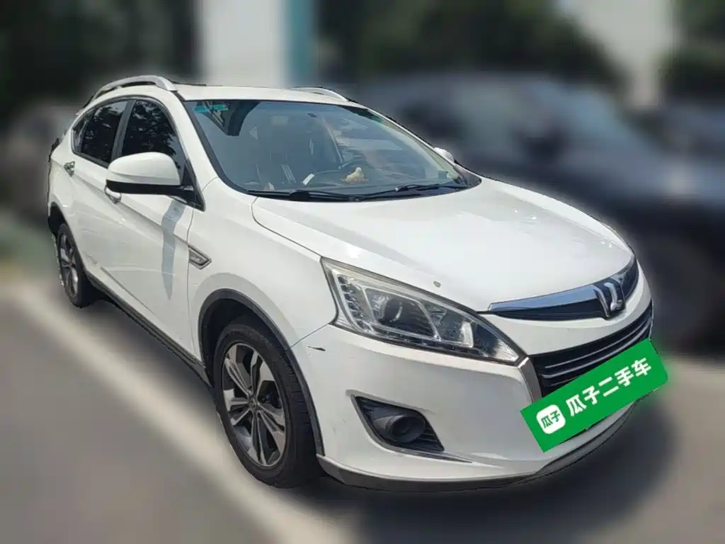 Luxgen U6 2015