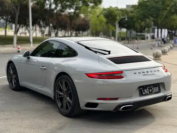 Porsche 911 2016