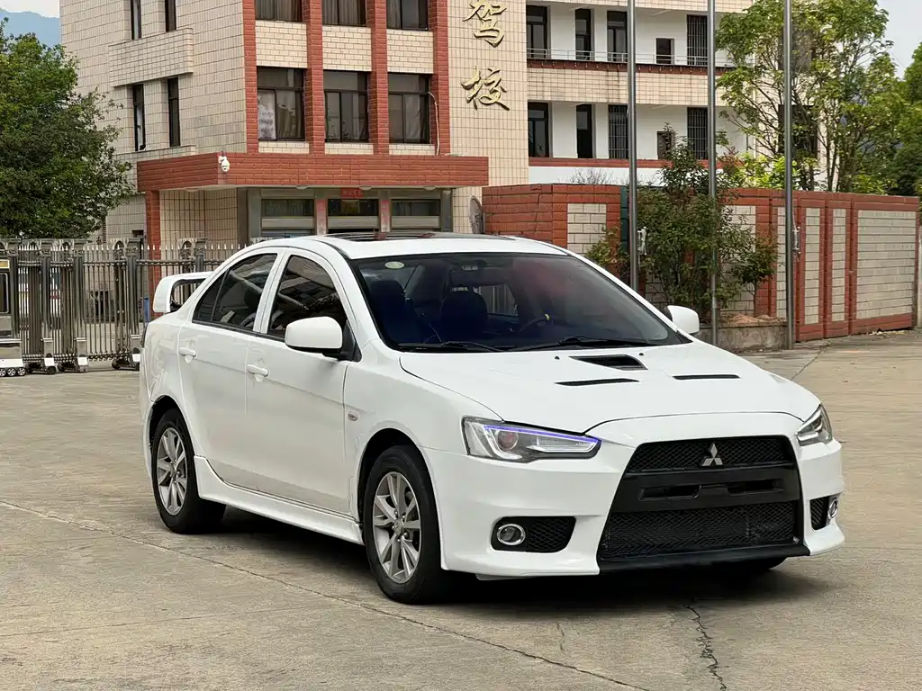 Mitsubishi Lancer EX 2012 — фото 3