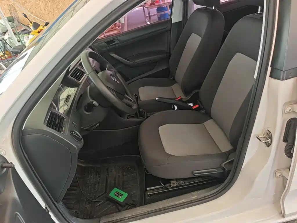 Skoda Rapid 2017 — фото 15