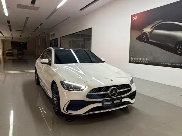 Mercedes-Benz C-Class 2024