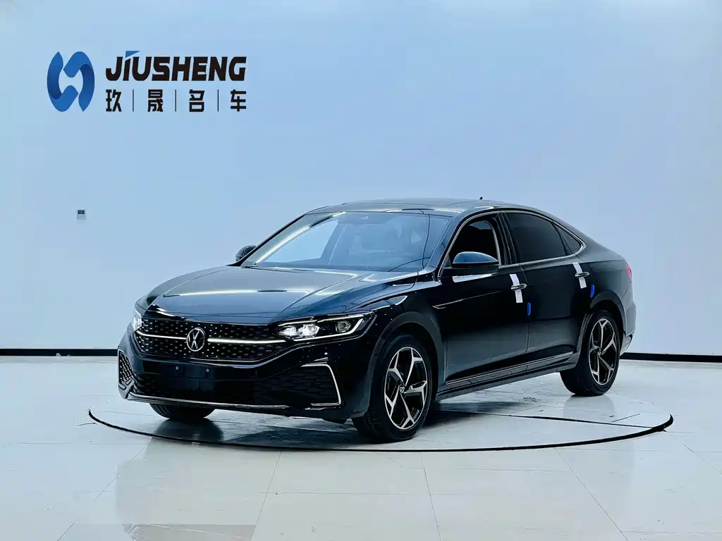 Volkswagen Passat 2025