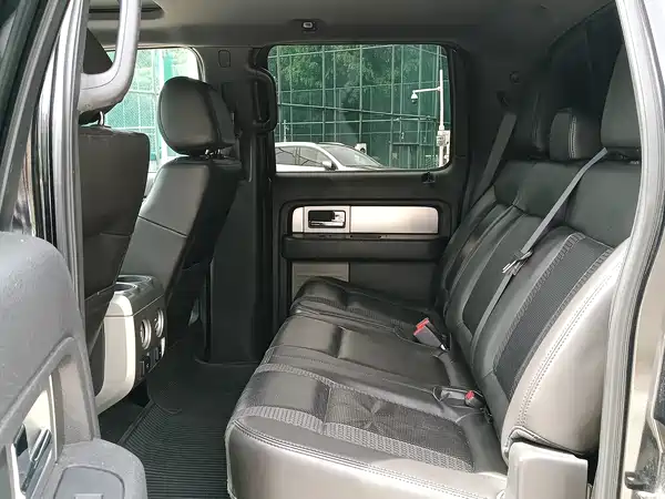 Ford F-150 Raptor 2013