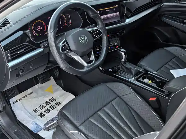 Volkswagen Passat 2024