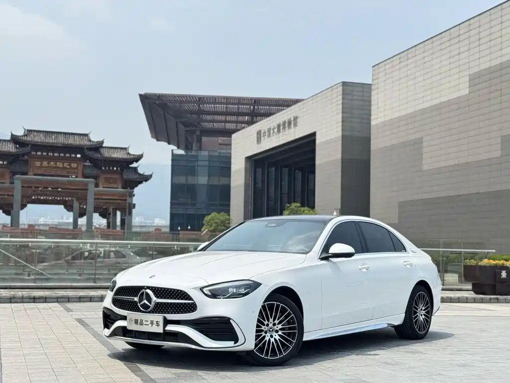 Mercedes-Benz C-Class 2023 — фото 1