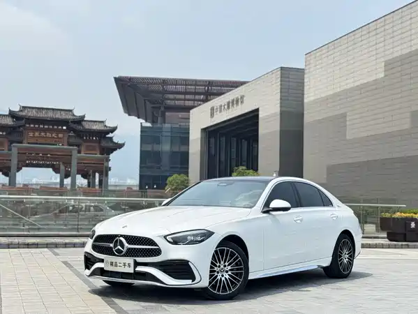 Mercedes-Benz C-Class 2023