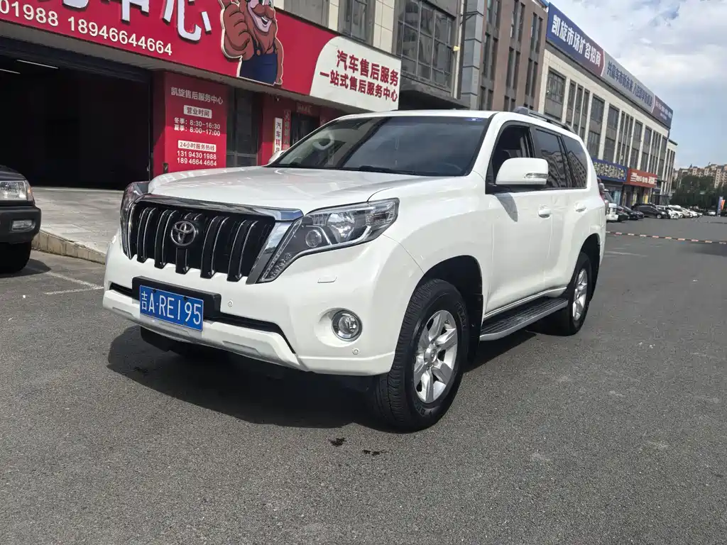 Toyota Prado 2015 — фото 3