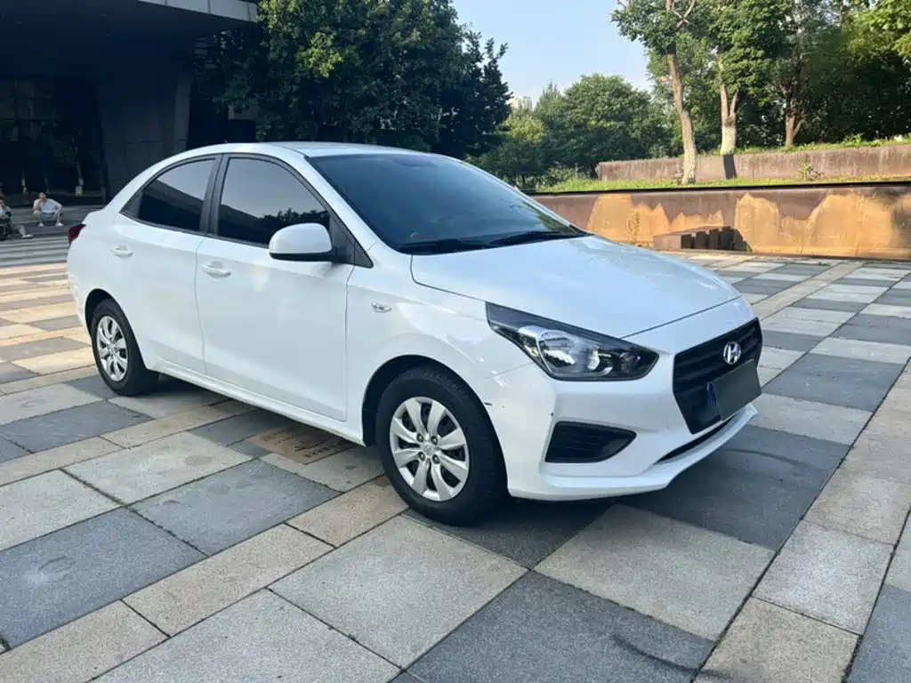 Hyundai Accent 2020 — фото 10