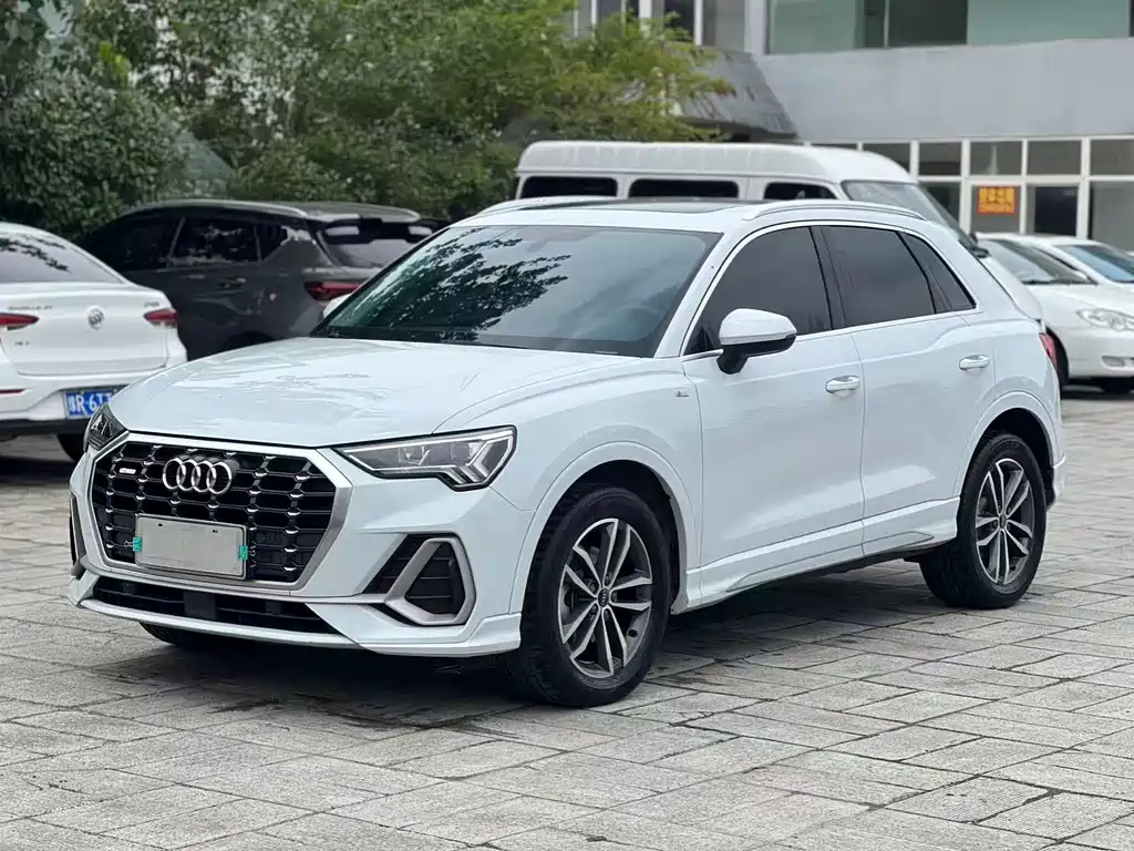 Audi Q3 2021