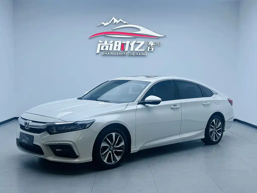 Honda Inspire 2021 — фото 1